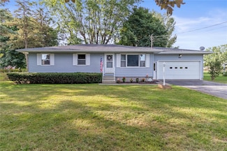 5820 Lincoln Rd, Newark, NY 14513