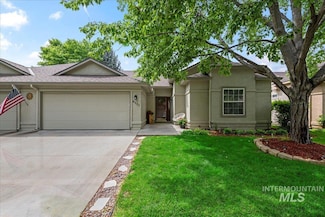 6121 N Fountain Ln, Garden City, ID 83714