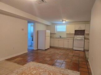 2115 5th St Unit 2, Sarasota, FL 34237