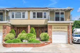 214-17 15th Ave Unit 2nd Fl, Flushing, NY 11360