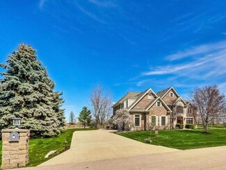 36W720 Whispering Trail, Saint Charles, IL 60175