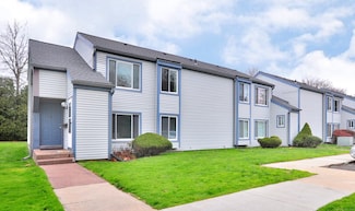 130 Candlewood Dr Unit 130, South Windsor, CT 06074