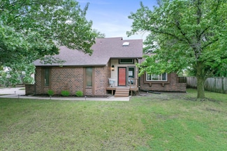 2218 N Longwood Ct, Wichita, KS 67226