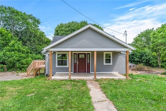58 Wansack Rd, West Middlesex, PA 16159