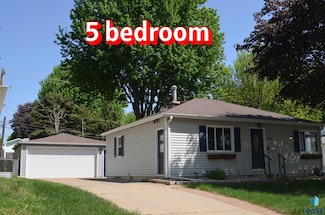 912 S Cloudas Ave, Sioux Falls, SD 57103