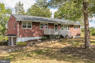 492 Mountain Rd, Lebanon, NJ 08833