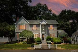 110 Star St, Iselin, NJ 08830