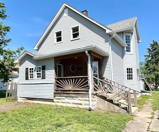 25 N 7th St, West Terre Haute, IN 47885