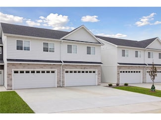 642 Franklin St, Roberts, WI 54023