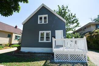 4904 N 51st Blvd, Milwaukee, WI 53218