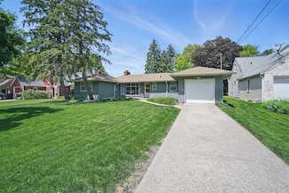 1403 Linden Ln, Des Moines, IA 50315