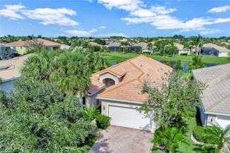 2084 Grey Falcon Cir SW, Vero Beach, FL 32962