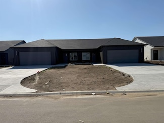 2725 S Greenleaf St, Wichita, KS 67210