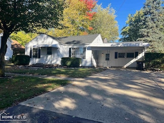 514 Jackson St, Chesaning, MI 48616