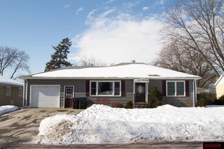 122 Electa Blvd, Mankato, MN 56001