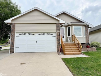 808 High Ridge Rd, Carroll, IA 51401