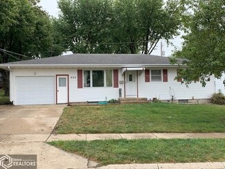 333 S Maple St, Carroll, IA 51401