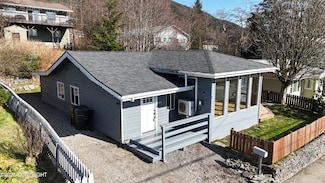 3718 Hillside Rd, Ketchikan, AK 99901