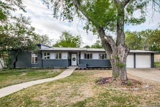 226 Shadywood Ln, San Antonio, TX 78216