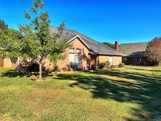 104 Winfield Dr N, Sulphur Springs, TX 75482