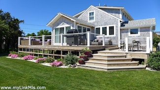 34 Windemere Rd, Oak Bluffs, MA 02557