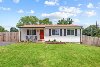 4904 Orange Blossom Ln, Hazelwood, MO 63042