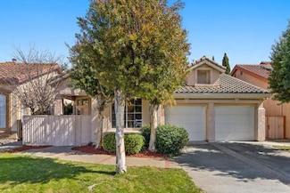 290 Clinton Ct, Salinas, CA 93906