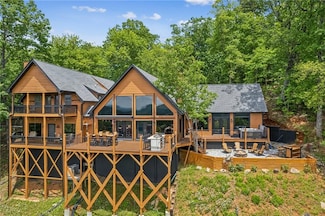 672 Foot Hills Dr, Cleveland, GA 30528
