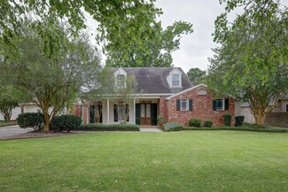 209 Country Club Dr, Lafayette, LA 70501