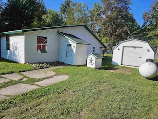 4875 Glenwood Dr, Harrison, MI 48625