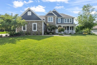 W246N1979 Still River Dr, Pewaukee, WI 53072