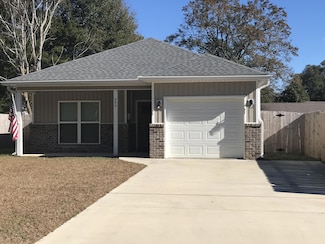 240 Dixie St, Crestview, FL 32536