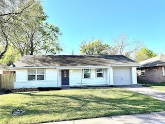 3012 Tanglebriar Dr, Pasadena, TX 77503