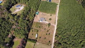 2144 Harvey Rd, Loris, SC 29569