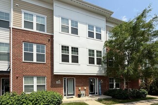 3551 Kemper Dr, Woodridge, IL 60517