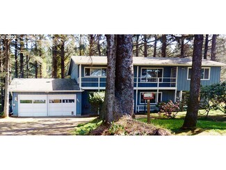 9203 SW Abalone St, South Beach, OR 97366