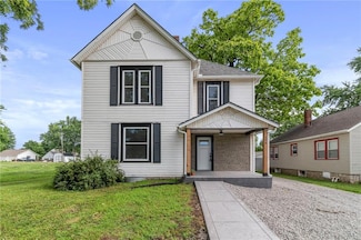 306 W 4th St, Cameron, MO 64429