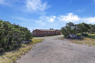 349 S Vine St, Kerrville, TX 78028
