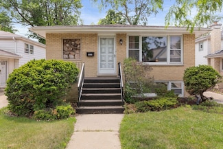 6631 41st St, Berwyn, IL 60402