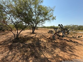 136 County Road 2644, Moore, TX 78057