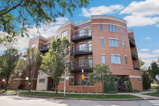 4150 N Kenmore Ave Unit 204, Chicago, IL 60613