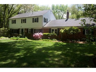 68 Oakwood Dr, East Greenwich, RI 02818
