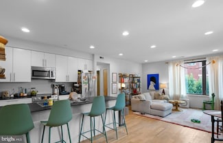 1800 2 S 16th St Unit B, Philadelphia, PA 19145