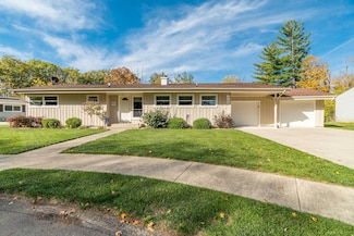 301 Hillcrest Ct, Sidney, OH 45365