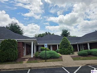 8448 Aspen Glen Way, Louisville, KY 40228
