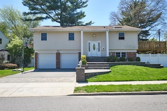 1 Neubrech Ct, Jericho, NY 11753