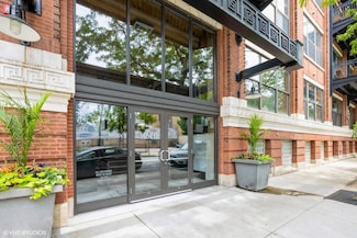 1040 W Adams St Unit 406, Chicago, IL 60607