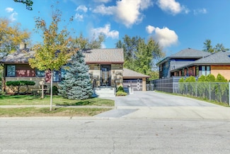 8100 W Maple Ave, Norridge, IL 60706