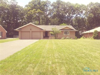 2947 Hardale Blvd, Ottawa Hills, OH 43606