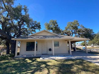 101 Moss St, Eden, TX 76837